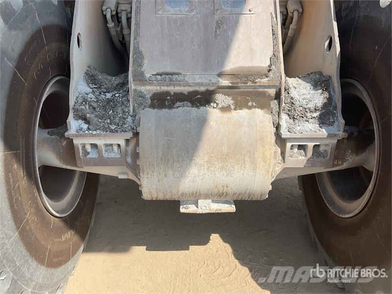 CAT 966H High Lift Wheel Loader Gumikerekes homlokrakodók