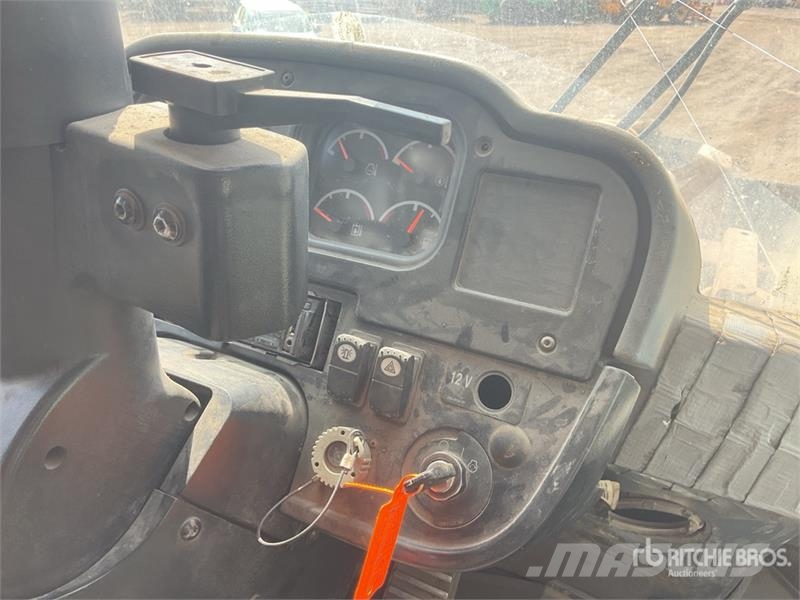 CAT 966H High Lift Wheel Loader Gumikerekes homlokrakodók