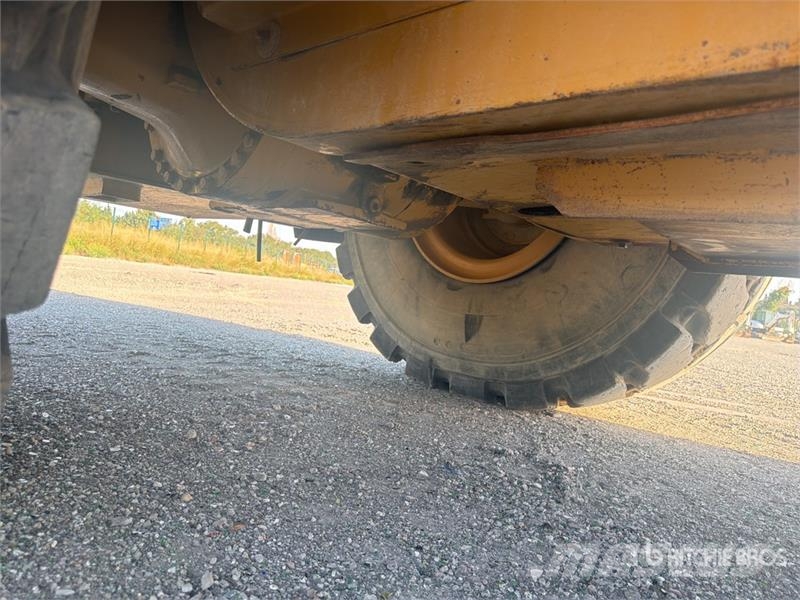 CAT 966K Chargeuse Sur Pneus Wheel Loader Wheel loaders