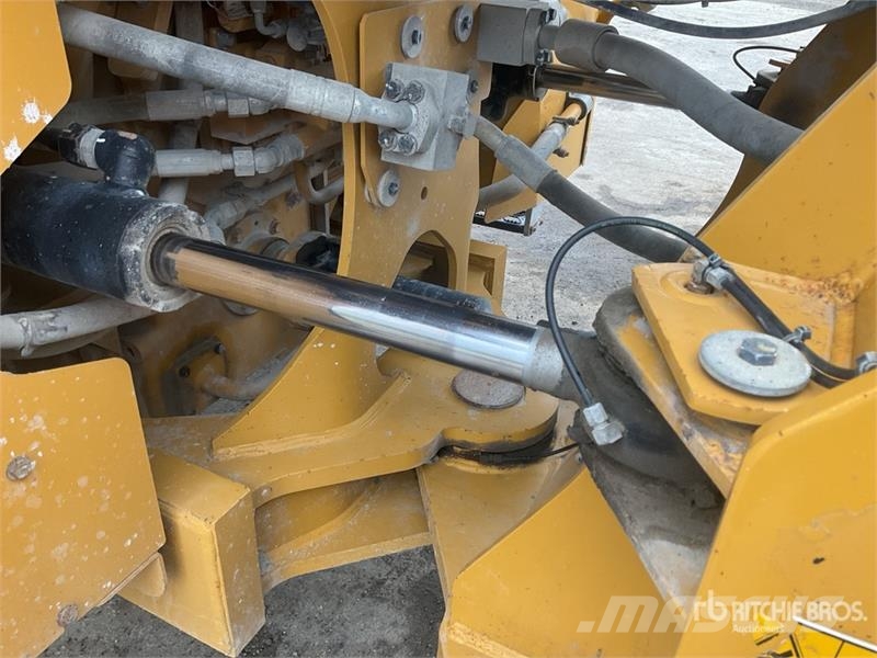 CAT 966M Wheel Loader Utovarivači na kotačima