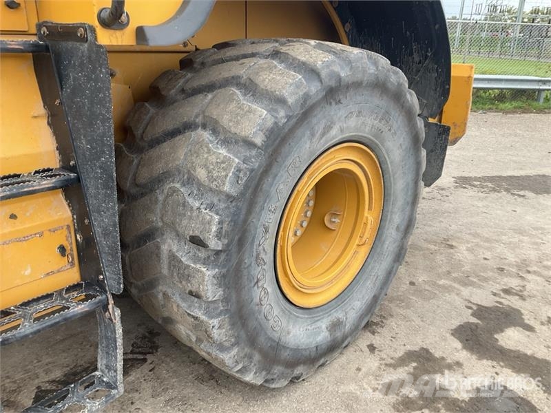 CAT 966M Wheel Loader Utovarivači na kotačima