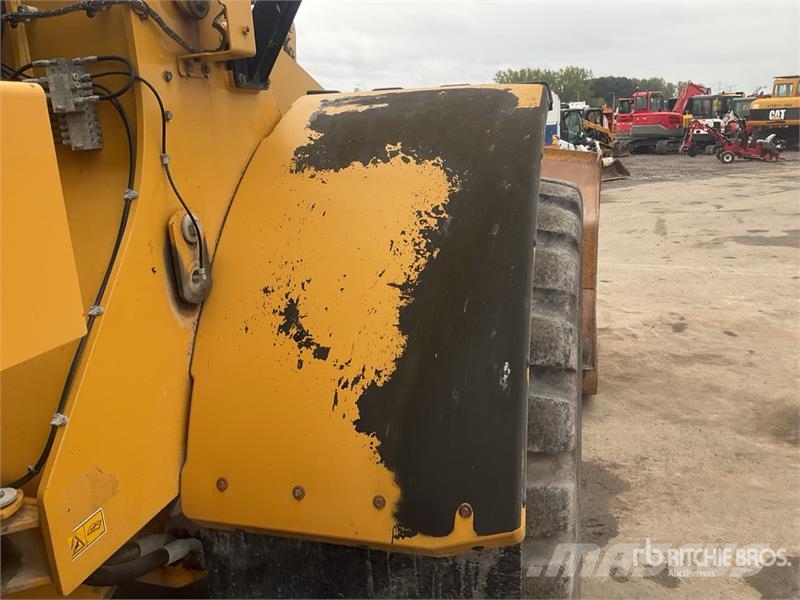 CAT 966M Wheel Loader Utovarivači na kotačima