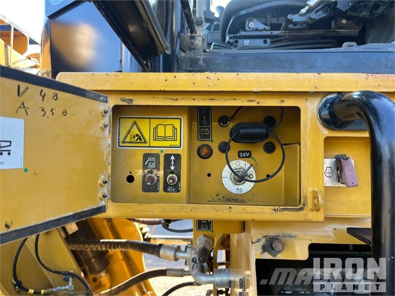 CAT 966M XE Wheel Loader Kolesni nakladalci