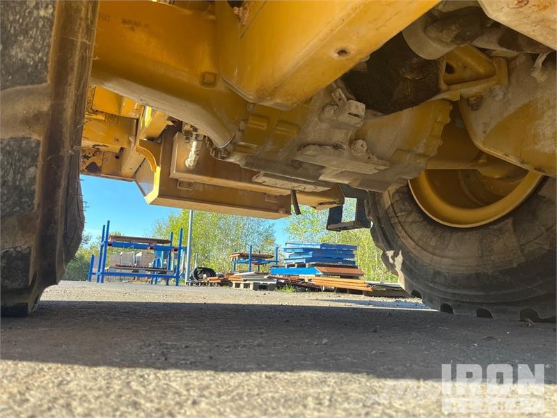 CAT 966M XE Wheel Loader Kolesni nakladalci