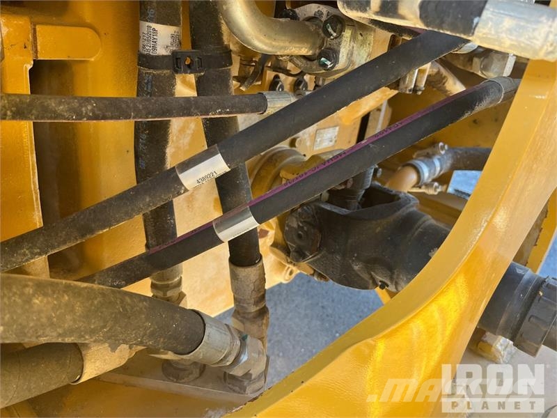 CAT 966M XE Wheel Loader Kolesni nakladalci