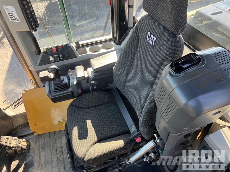 CAT 966M XE Wheel Loader Kolesni nakladalci