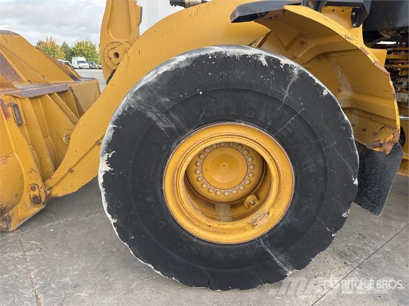 CAT 972M Chargeuse Sur Pneus Wheel Loader Kolesové nakladače