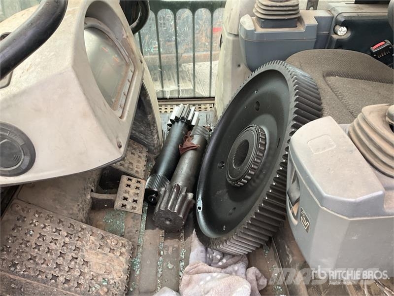 CAT 973D Гусеничные фронтальные погрузчики