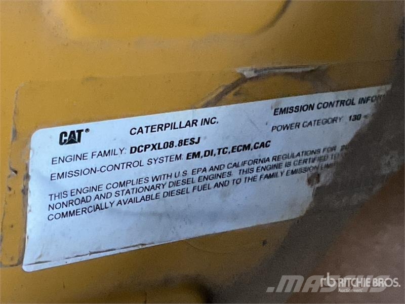 CAT 973D Гусеничные фронтальные погрузчики