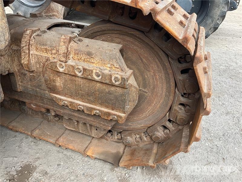 CAT 973D Гусеничные фронтальные погрузчики