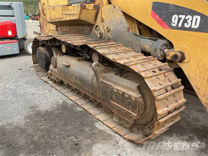 CAT 973D Гусеничные фронтальные погрузчики