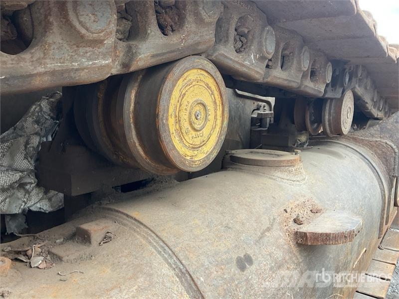 CAT 973D Гусеничные фронтальные погрузчики