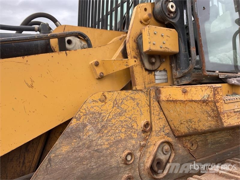 CAT 973D Гусеничные фронтальные погрузчики