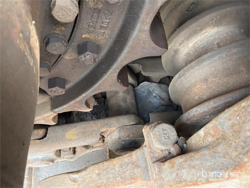 CAT 973D Гусеничные фронтальные погрузчики