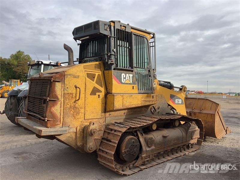 CAT 973D Гусеничные фронтальные погрузчики