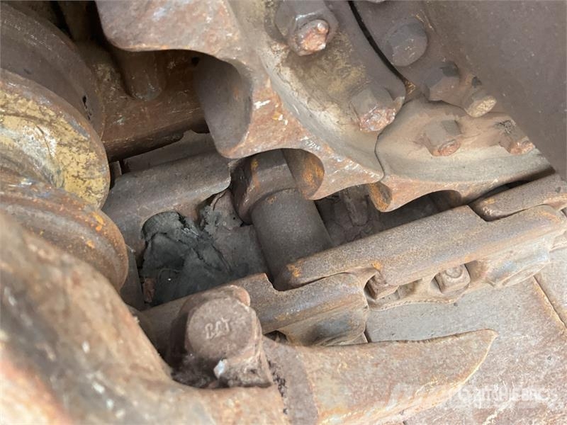 CAT 973D Гусеничные фронтальные погрузчики