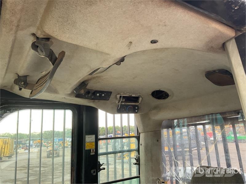 CAT 973D Гусеничные фронтальные погрузчики