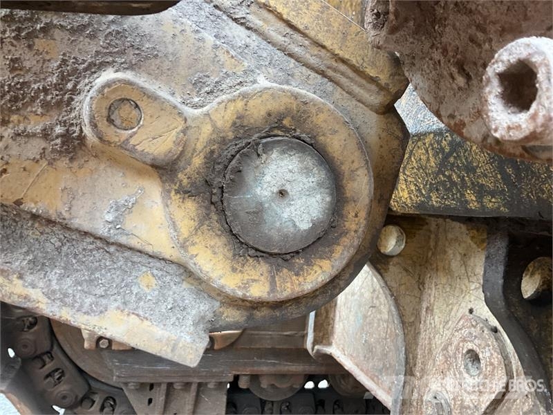 CAT 973D Гусеничные фронтальные погрузчики
