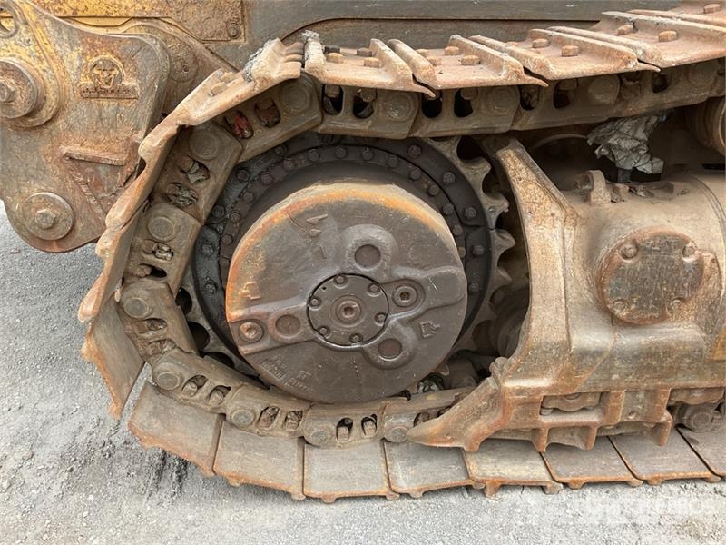 CAT 973D Гусеничные фронтальные погрузчики