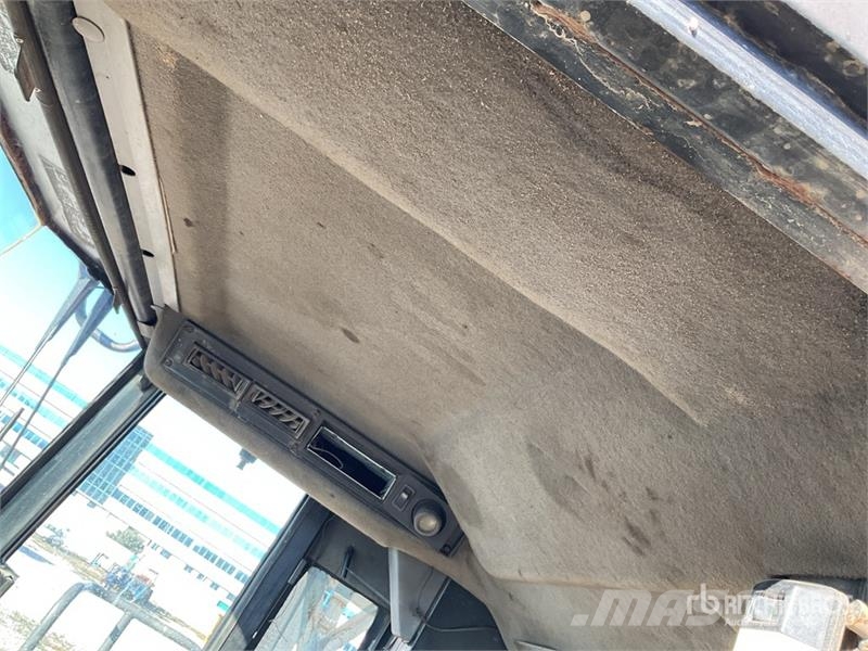 CAT 990 Series II Utovarivači na kotačima