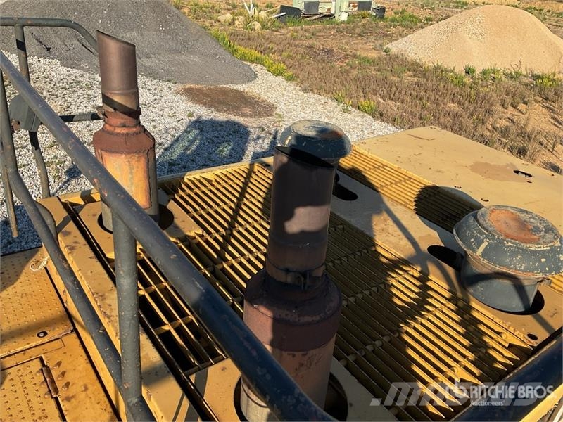 CAT 990 Series II Utovarivači na kotačima
