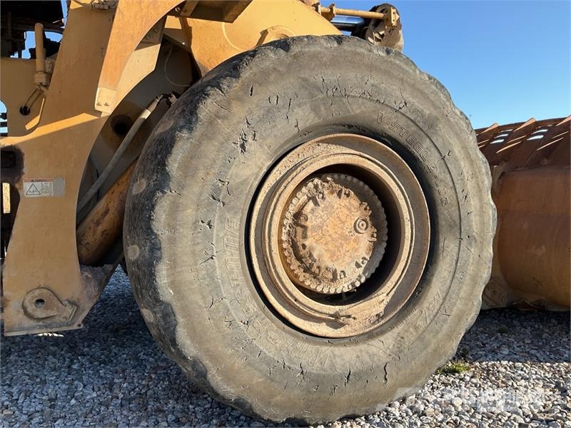 CAT 990 Series II Utovarivači na kotačima