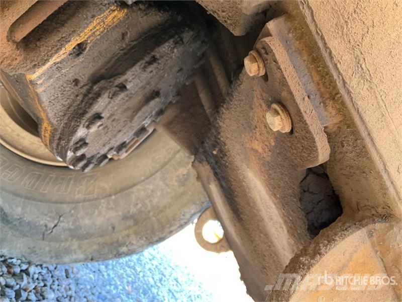 CAT 990 Series II Utovarivači na kotačima