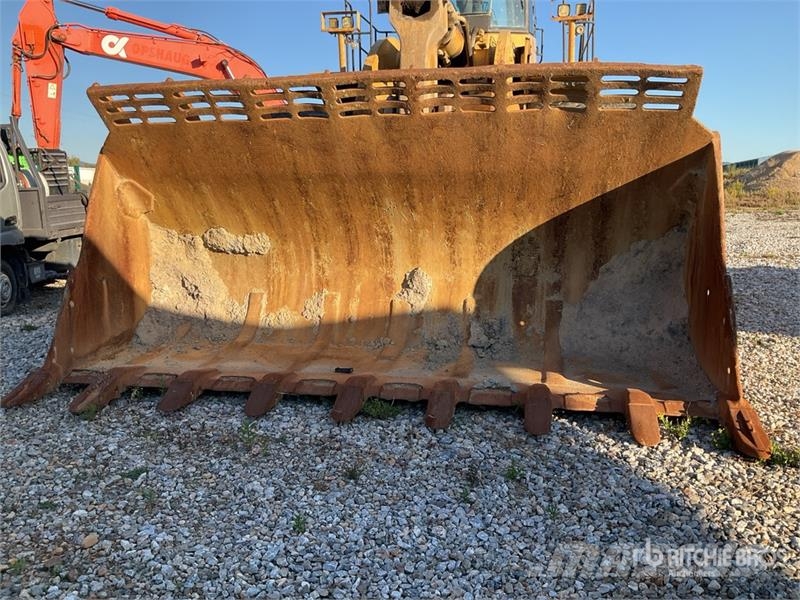 CAT 990 Series II Utovarivači na kotačima