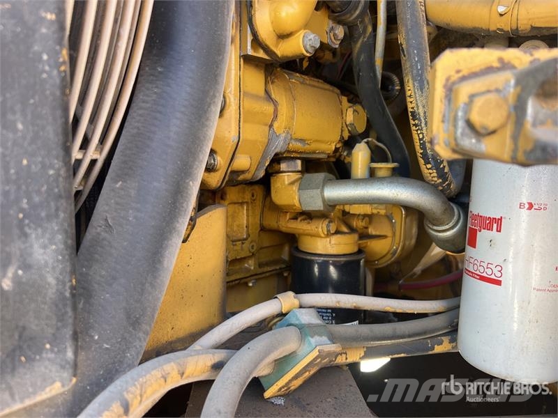 CAT CB-534C Compacteur Vibrant Tandem Double Drum Roll Οδοστρωτήρες διπλού κυλίνδρου