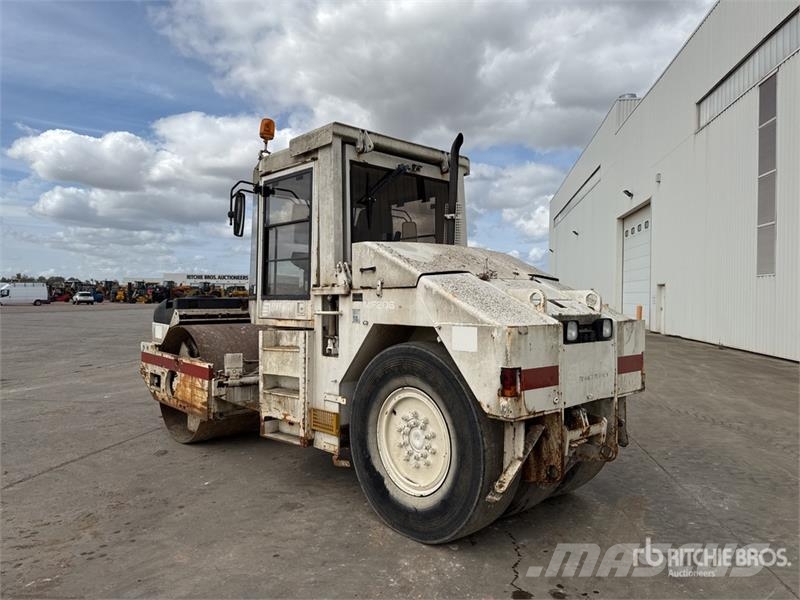 CAT CB535B Compacteur Vibrant Combination Roller Kombivältar