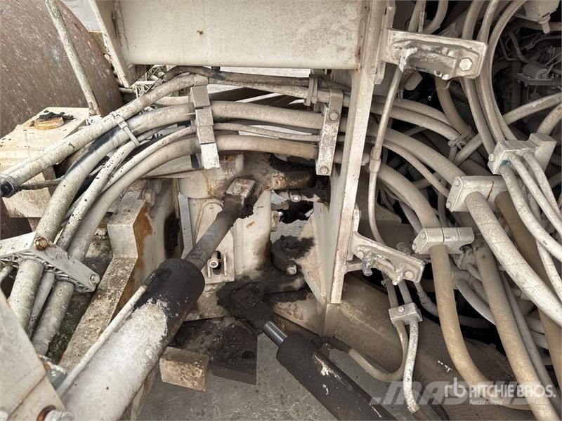 CAT CB535B Compacteur Vibrant Combination Roller Kombivältar