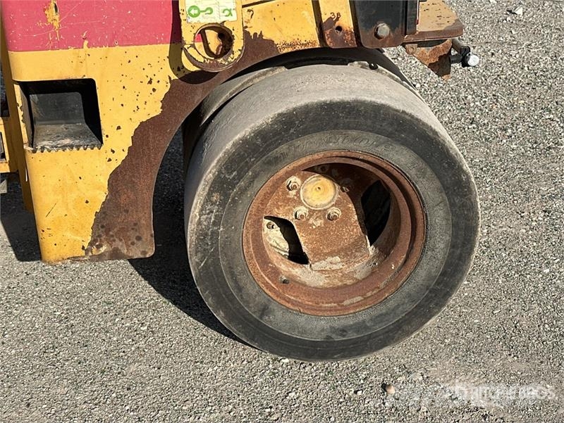 CAT CC24 Compacteur Monocylindre Smooth Drum Compactor Single drum rollers