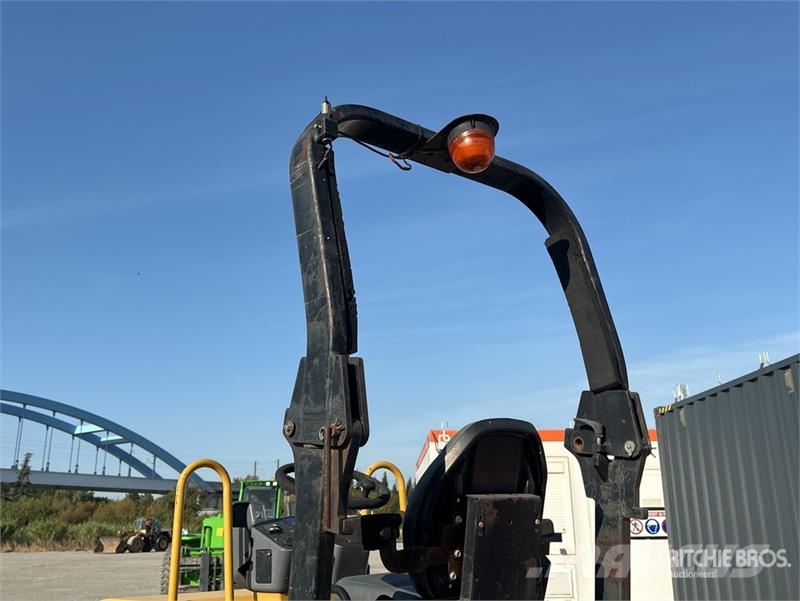 CAT CC24 Compacteur Monocylindre Smooth Drum Compactor Single drum rollers