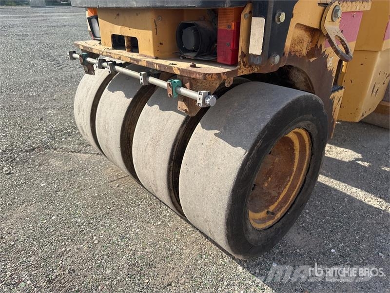 CAT CC24 Compacteur Monocylindre Smooth Drum Compactor Single drum rollers
