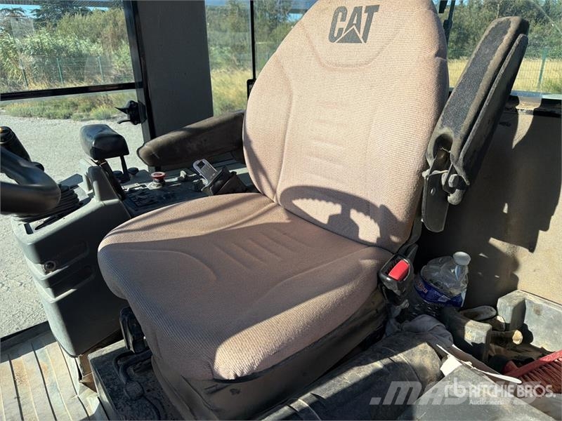 CAT CS-663E Tek tamburlu silindirler