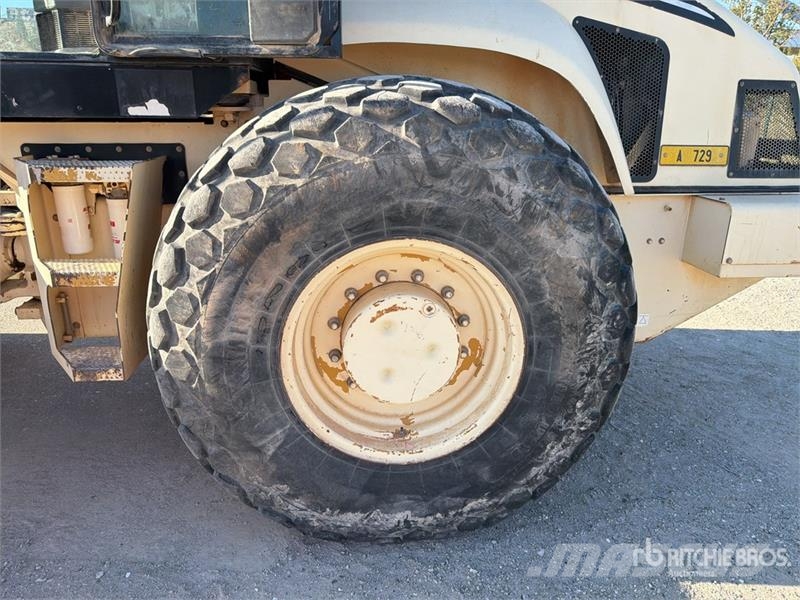 CAT CS-663E Tek tamburlu silindirler