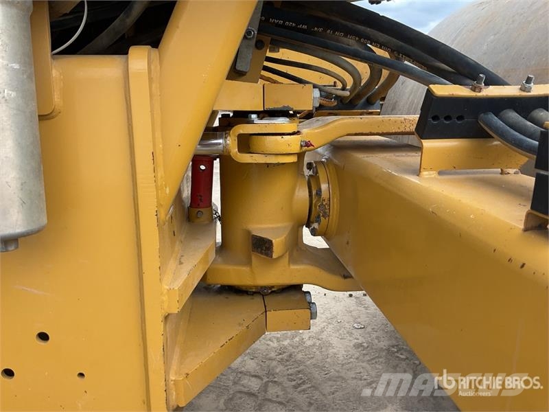 CAT CS78b Smooth Drum Compactor Single drum rollers