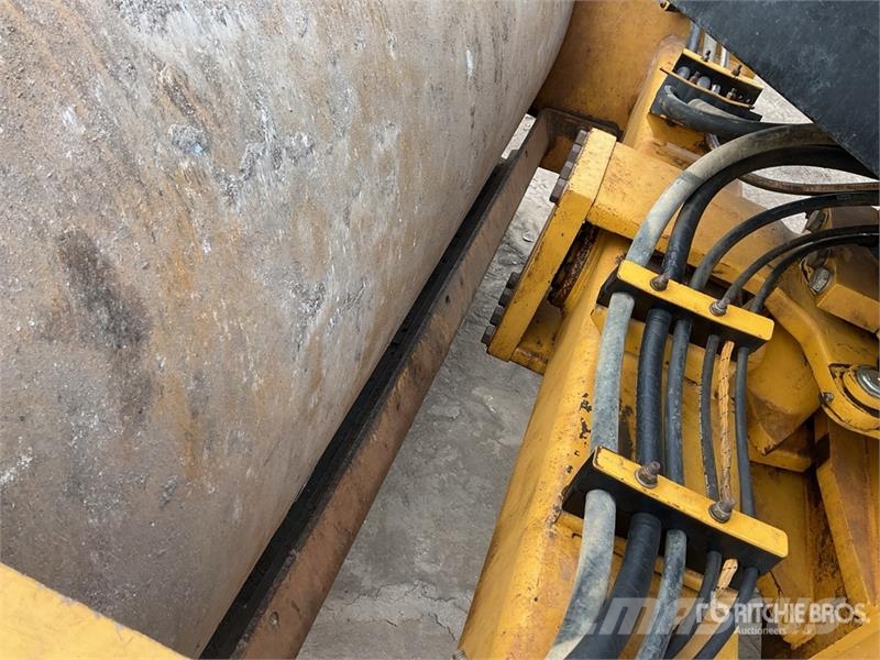 CAT CS78b Smooth Drum Compactor Single drum rollers