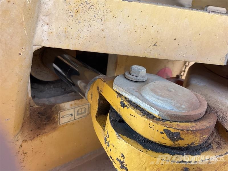 CAT CS78B Smooth Drum Compactor Enkelt tromle