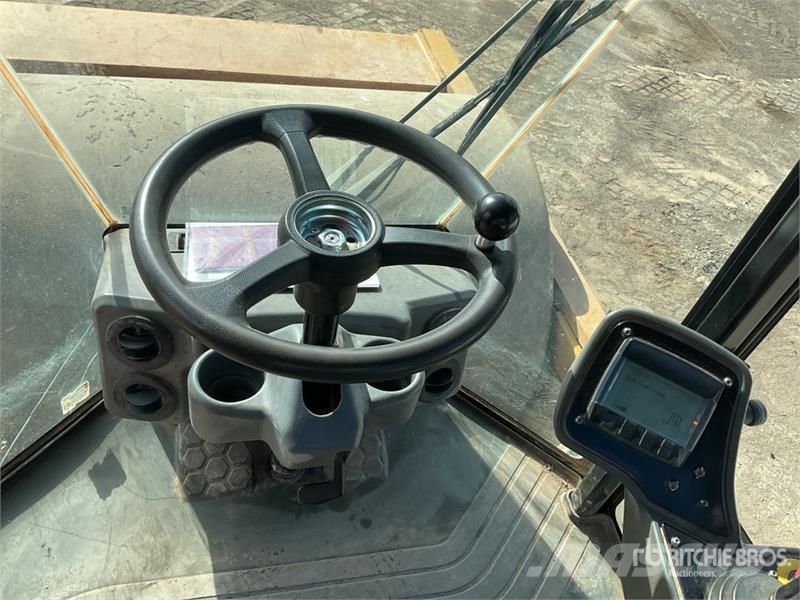 CAT CS78B Smooth Drum Compactor Enkelt tromle