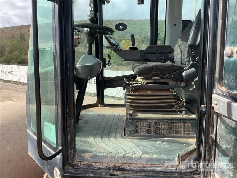 CAT CS78B Smooth Drum Compactor Enkelt tromle