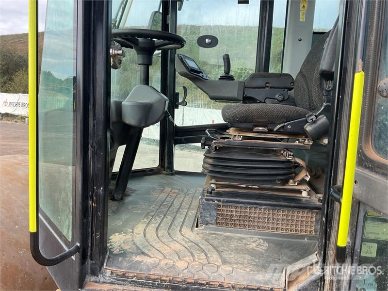CAT CS78B Smooth Drum Compactor Enkelt tromle