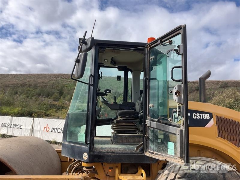 CAT CS78B Smooth Drum Compactor Enkelt tromle