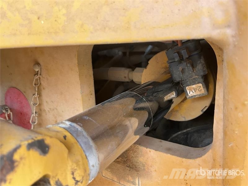 CAT CS78B Smooth Drum Compactor Enkelt tromle
