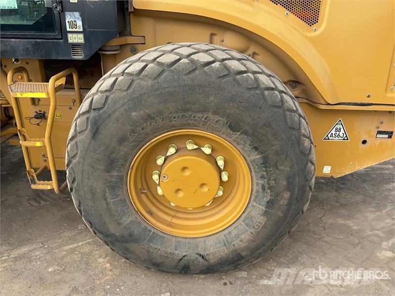 CAT CS78B Smooth Drum Compactor Enkelt tromle