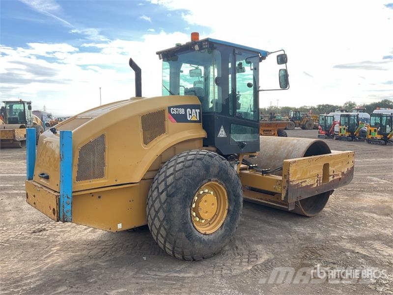 CAT CS78B Smooth Drum Compactor Enkelt tromle