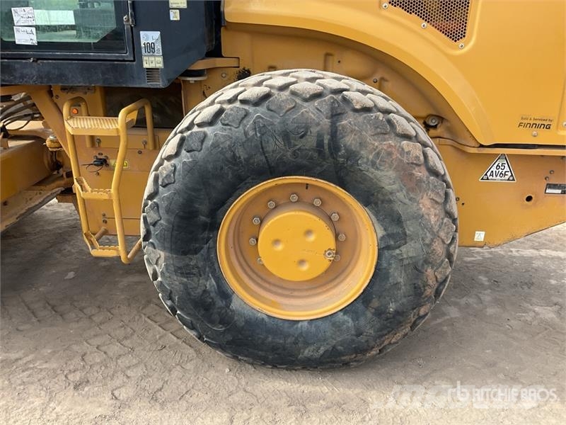 CAT CS78B Smooth Drum Compactor Enkelt tromle