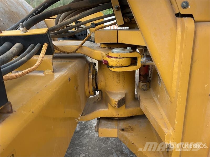 CAT CS78B Smooth Drum Compactor Enkelt tromle