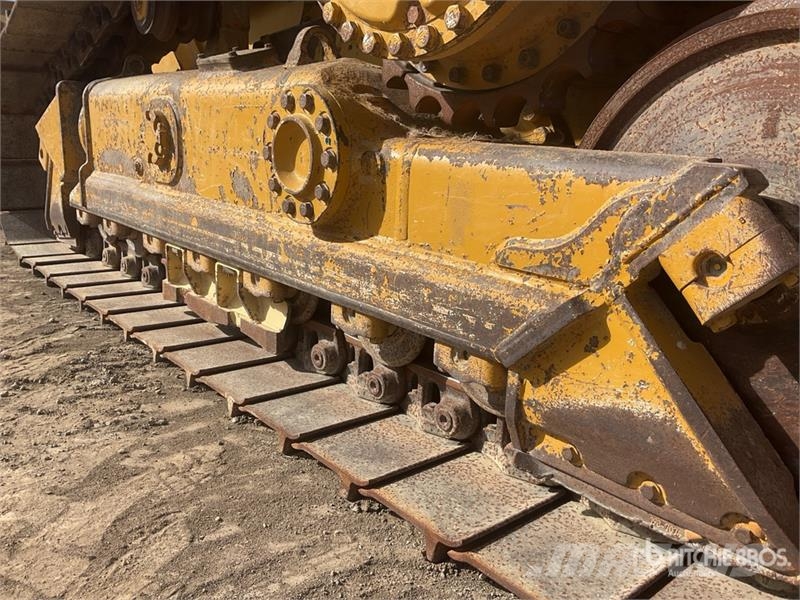 CAT D5 Buldožerji goseničarji