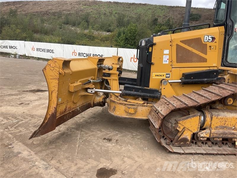 CAT D5 Buldožerji goseničarji